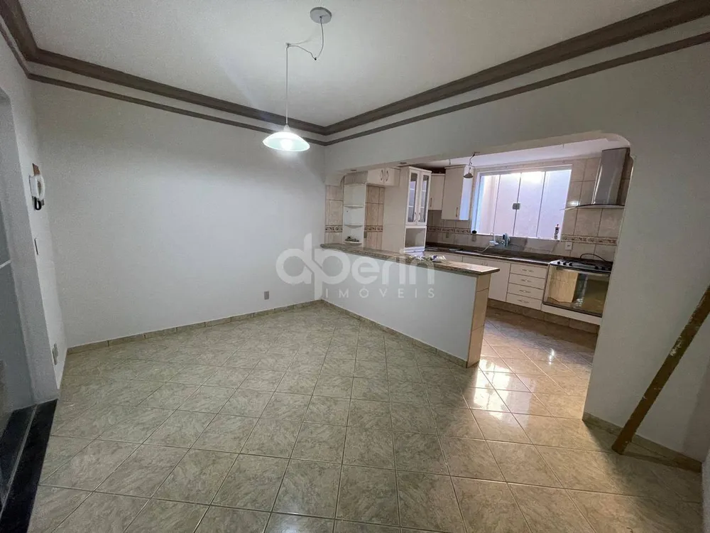 Casa, 3 quartos, 270 m² - Foto 10
