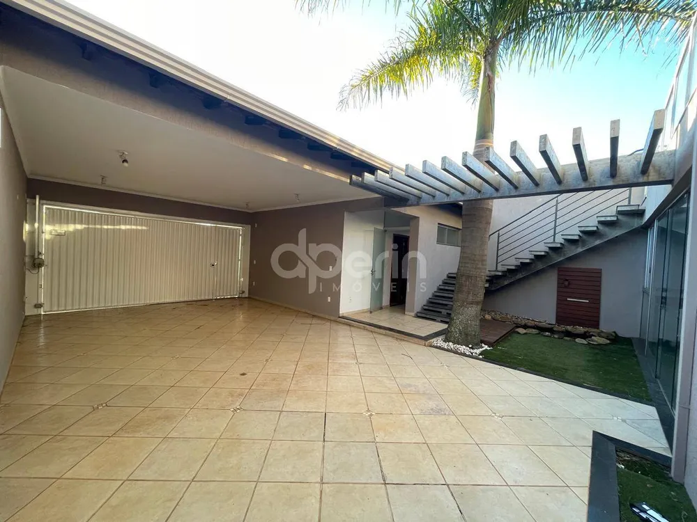 Casa, 3 quartos, 270 m² - Foto 2