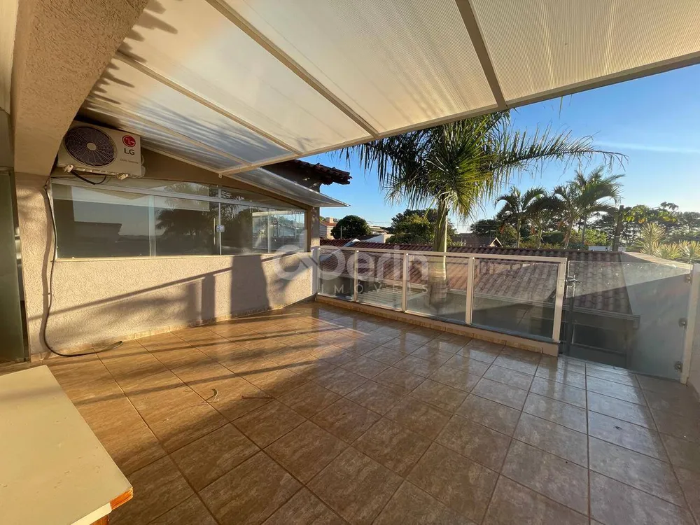 Casa, 3 quartos, 270 m² - Foto 16