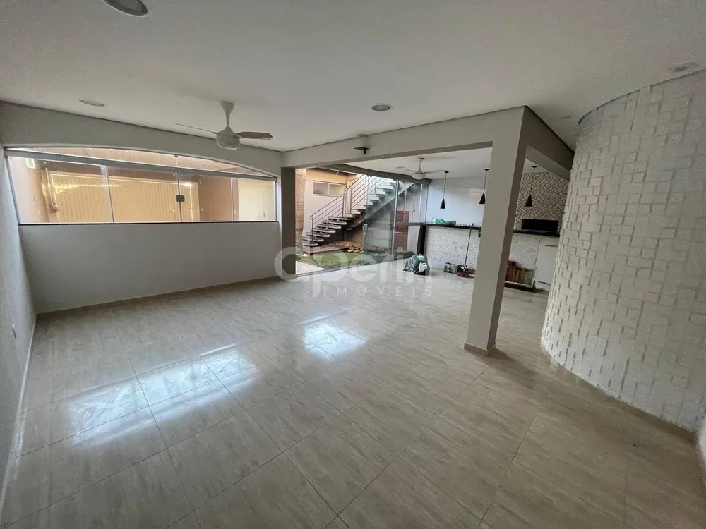 Casa, 3 quartos, 270 m² - Foto 6