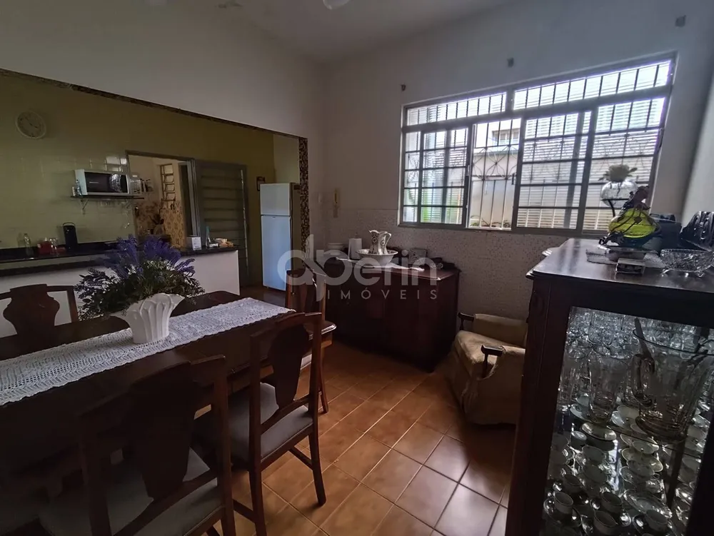 Casa, 3 quartos, 200 m² - Foto 8