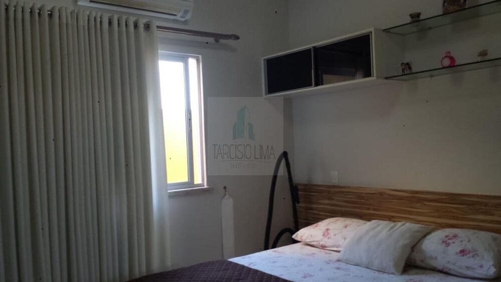Casa, 5 quartos, 252 m² - Foto 1
