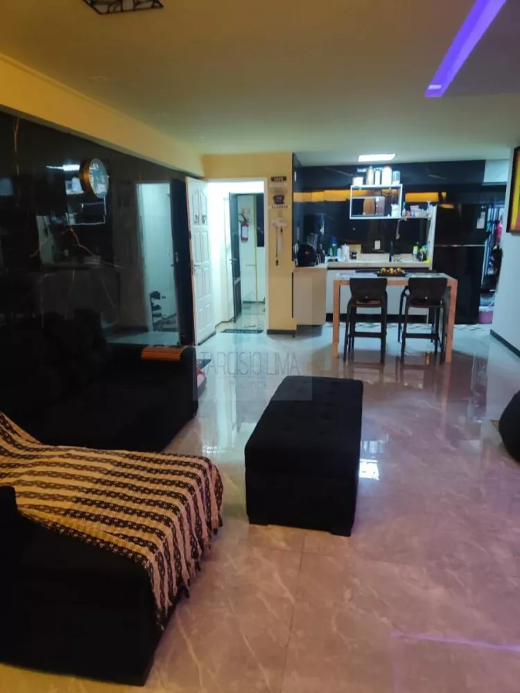 Apartamento à venda com 2 quartos, 62m² - Foto 4