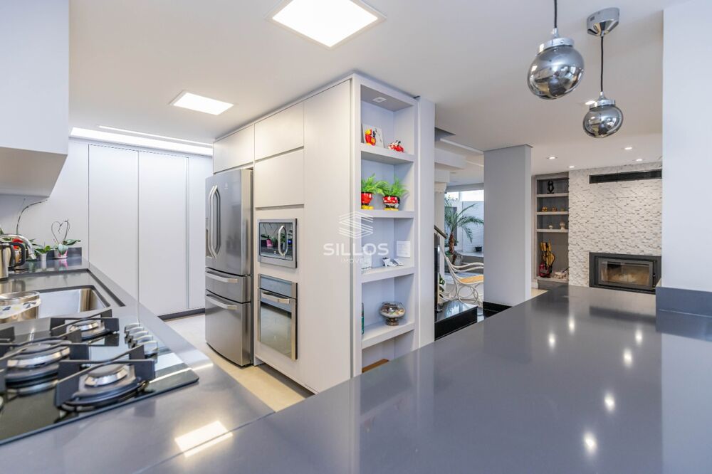 Sobrado à venda com 3 quartos, 240m² - Foto 6