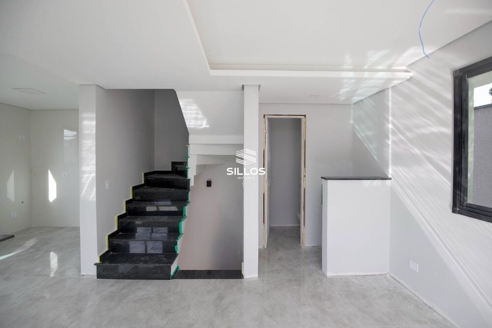 Sobrado à venda com 3 quartos, 180m² - Foto 2