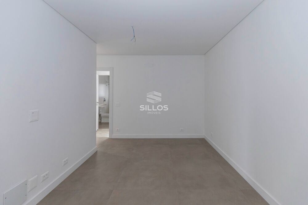 Apartamento à venda com 3 quartos, 209m² - Foto 13