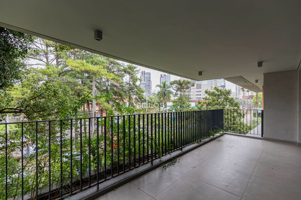Apartamento à venda com 3 quartos, 209m² - Foto 9