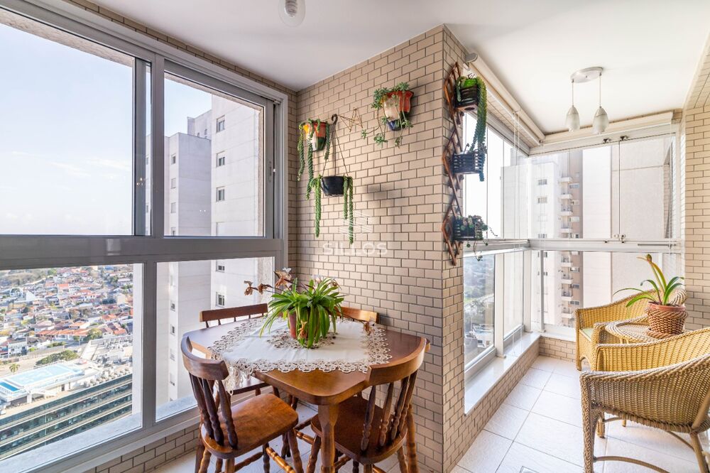 Apartamento à venda com 2 quartos, 113m² - Foto 2