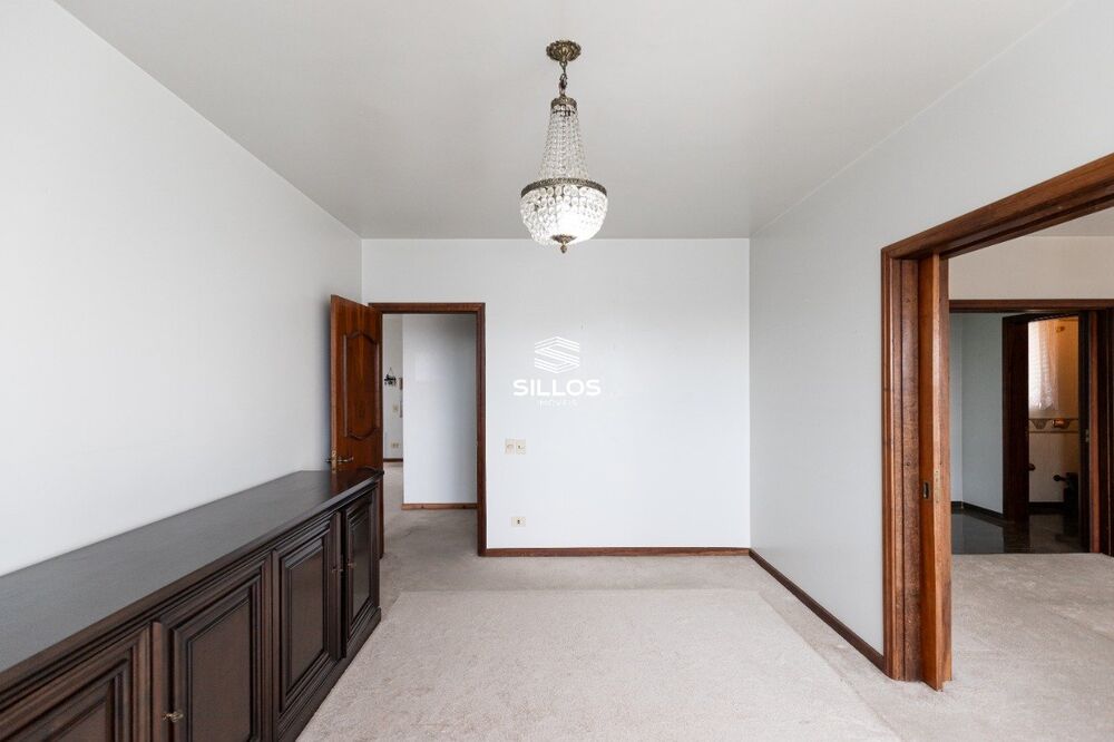 Apartamento à venda com 4 quartos, 256m² - Foto 3