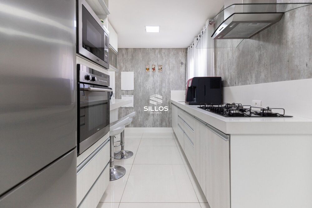 Apartamento à venda com 3 quartos, 143m² - Foto 9
