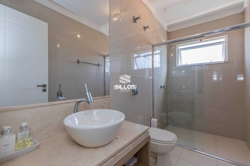 Casa à venda com 5 quartos, 372 - Foto 6