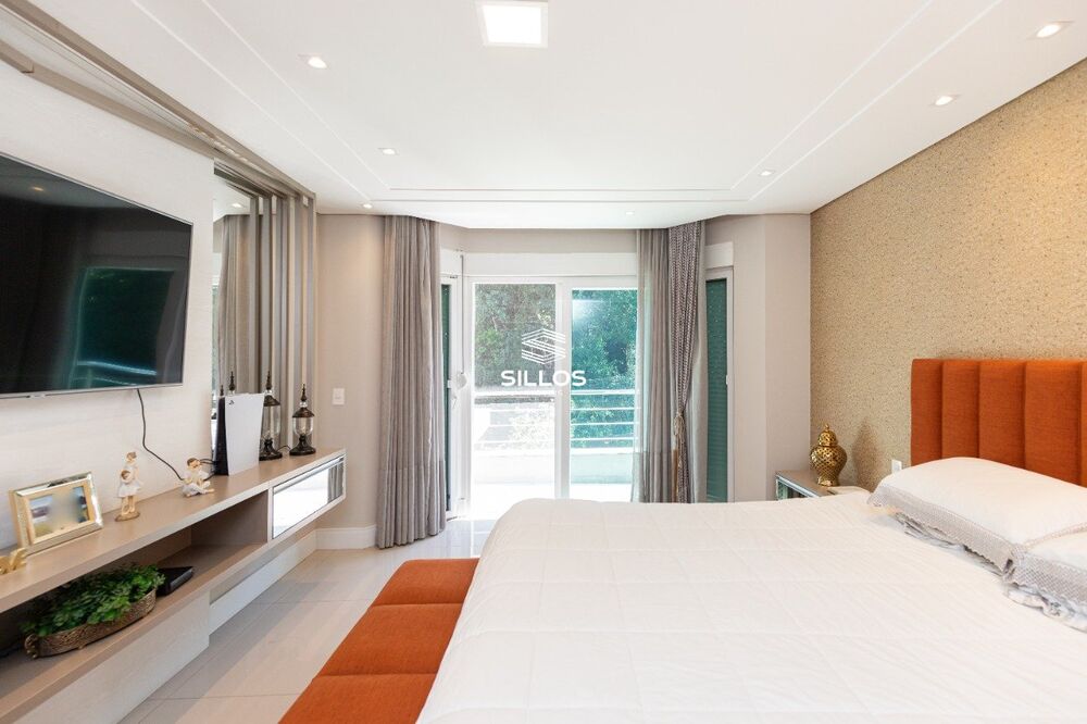 Casa de Condomínio para alugar com 4 quartos, 550m² - Foto 6