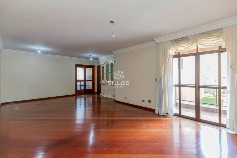 Apartamento à venda com 3 quartos, 163m² - Foto 2