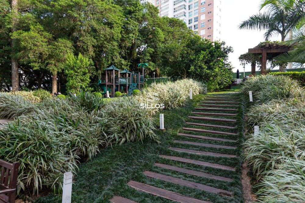 Apartamento à venda com 3 quartos, 228m² - Foto 15