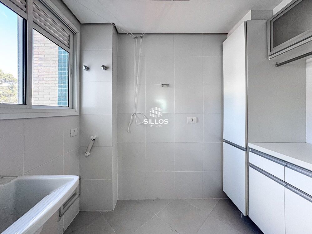 Apartamento para alugar com 2 quartos, 95m² - Foto 9