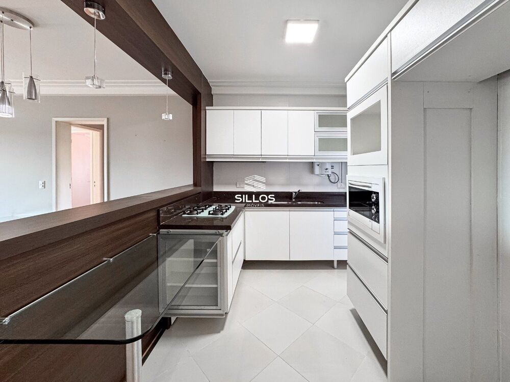 Apartamento para alugar com 2 quartos, 95m² - Foto 3