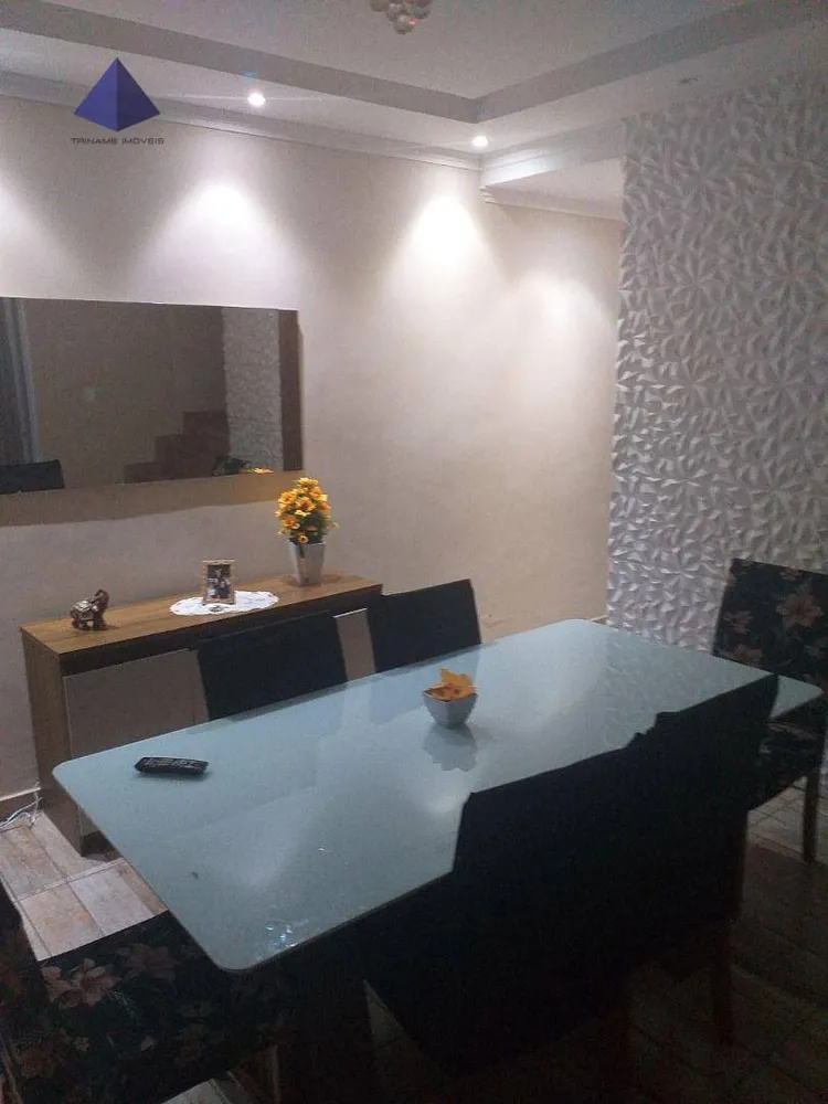Casa, 4 quartos, 195 m² - Foto 1