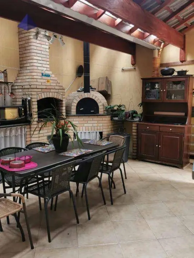 Casa, 4 quartos, 220 m² - Foto 3