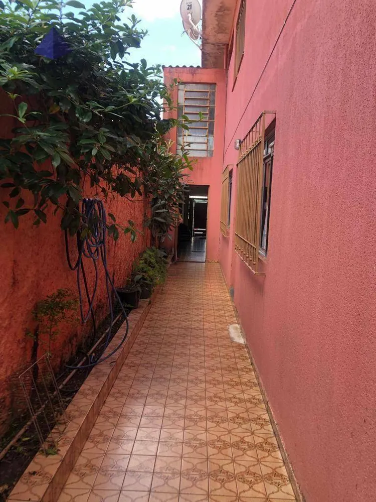 Sobrado, 3 quartos, 242 m² - Foto 1