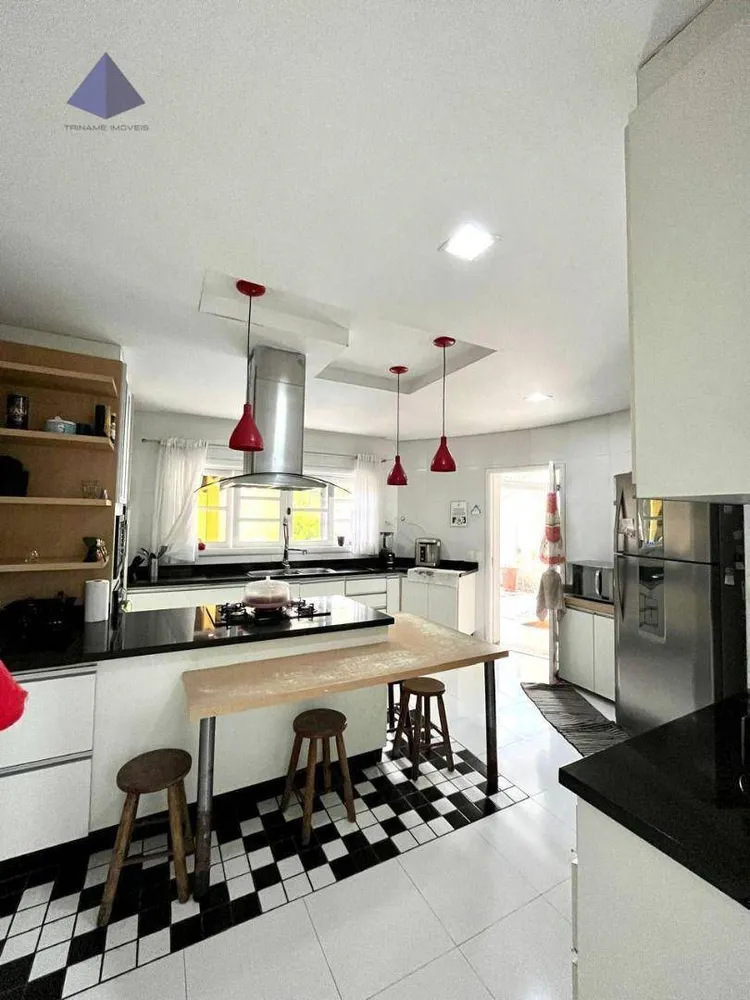 Sobrado, 4 quartos, 545 m² - Foto 1