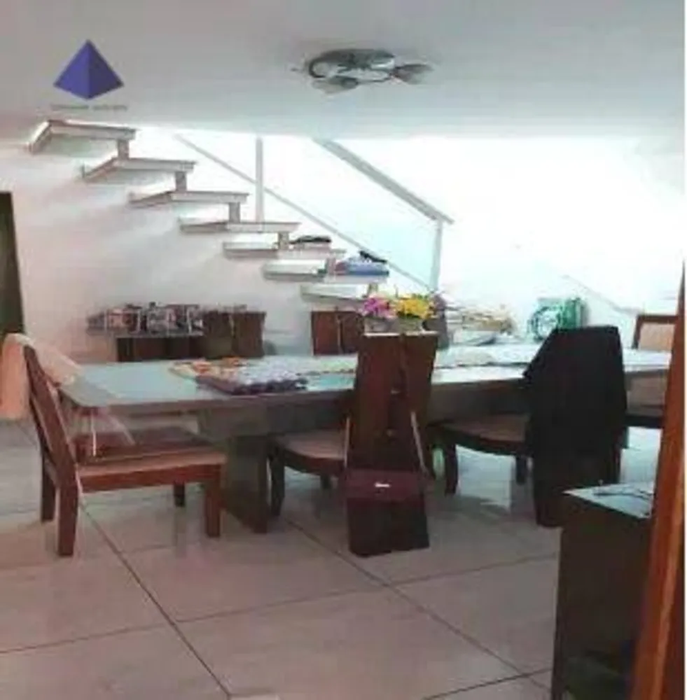 Casa, 5 quartos, 250 m² - Foto 1