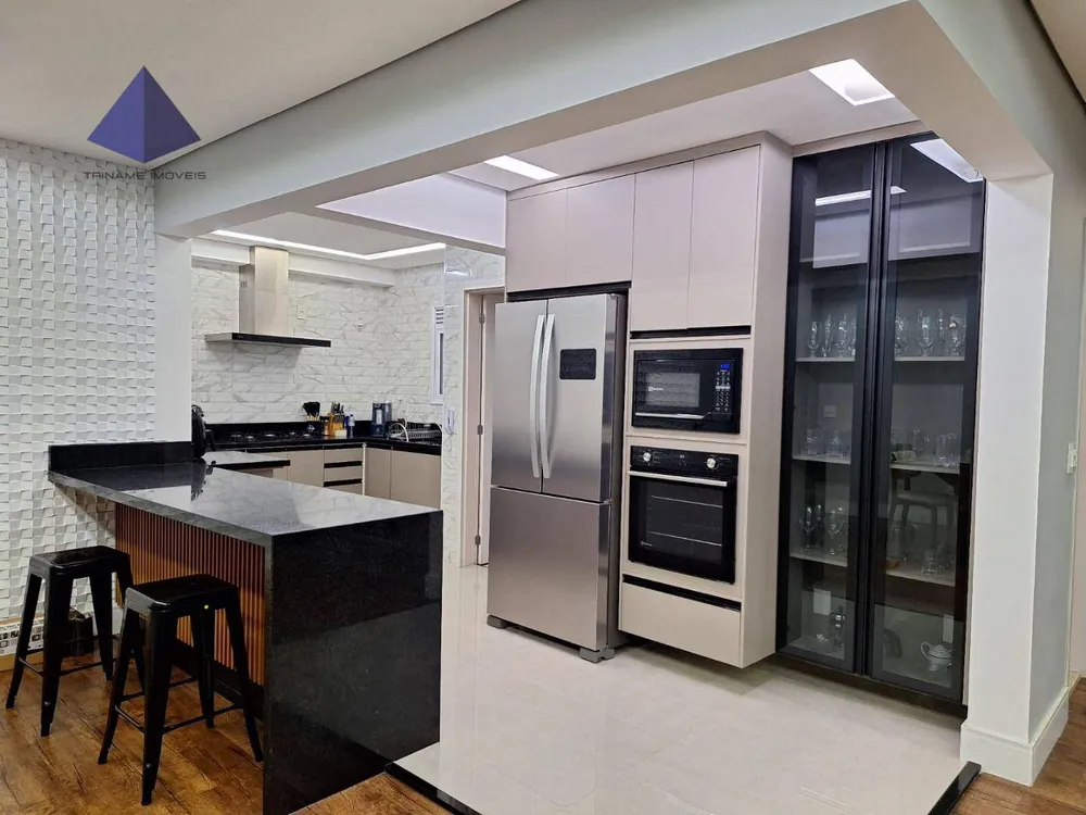 Apartamento, 3 quartos, 130 m² - Foto 1