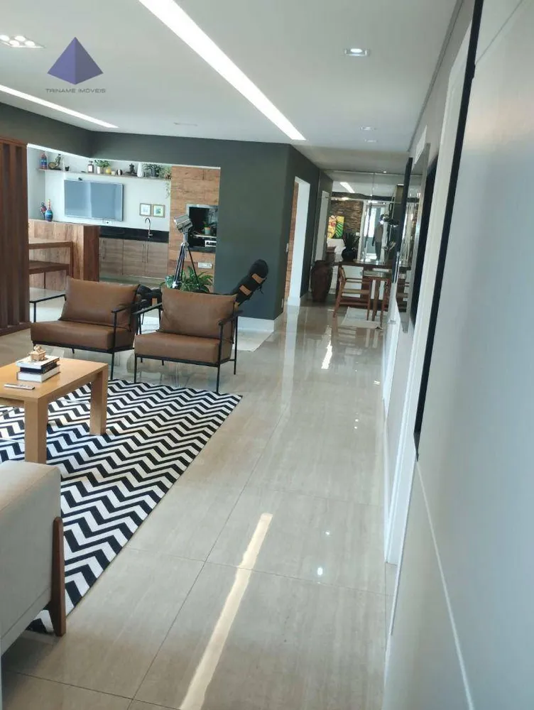 Apartamento, 3 quartos, 182 m² - Foto 1