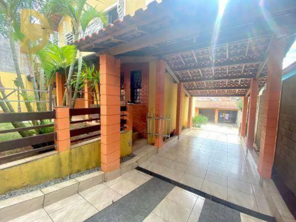 Sobrado, 2 quartos, 1260 m² - Foto 1