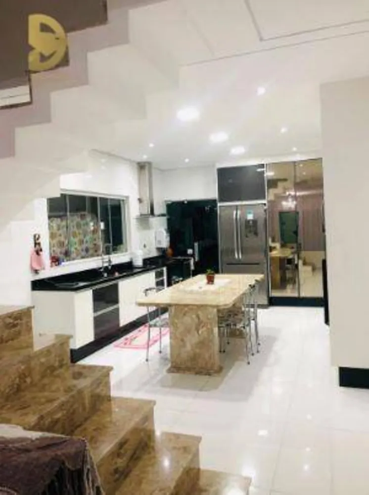 Sobrado, 3 quartos, 430 m² - Foto 1