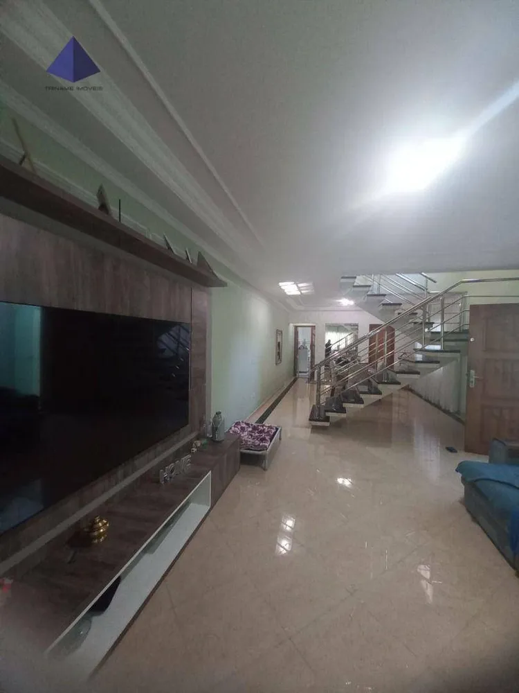 Sobrado, 3 quartos, 198 m² - Foto 1