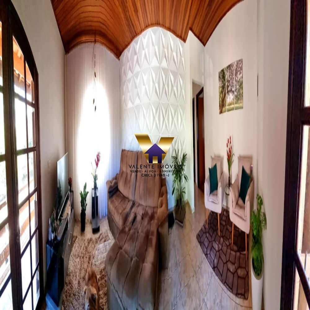 Casa à venda com 3 quartos, 264m² - Foto 1