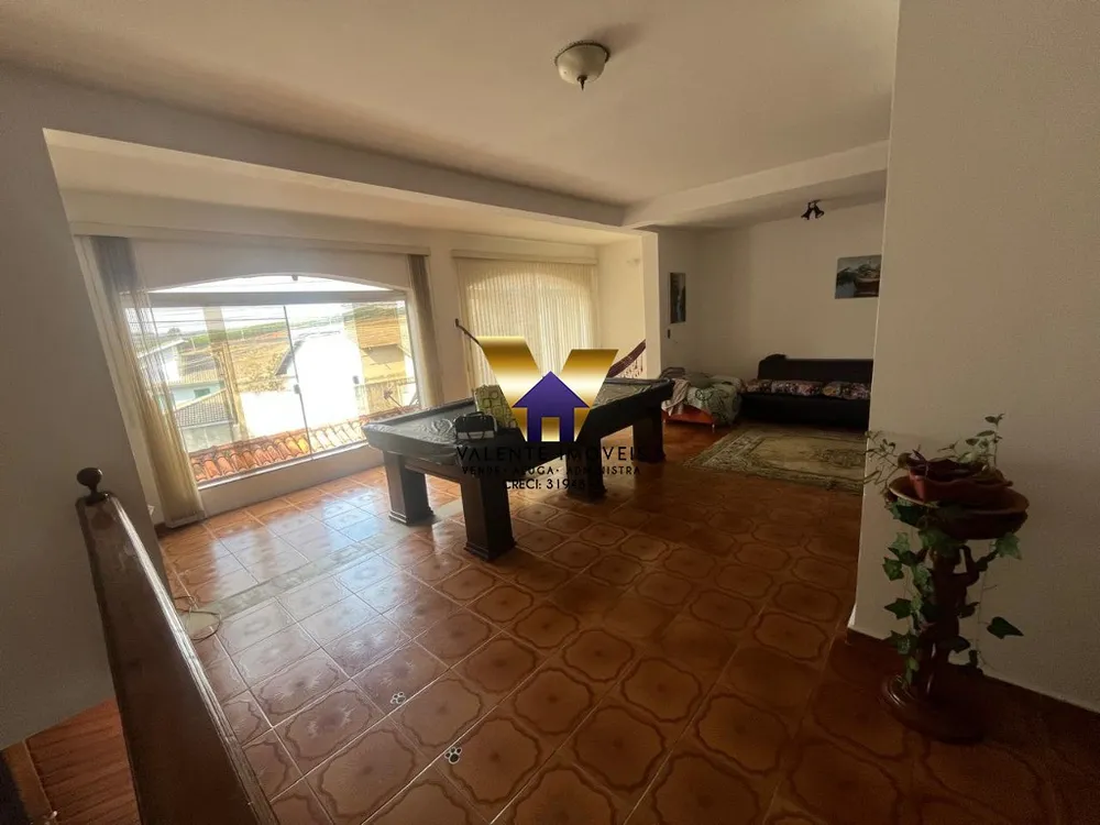 Casa, 3 quartos, 250 m² - Foto 1