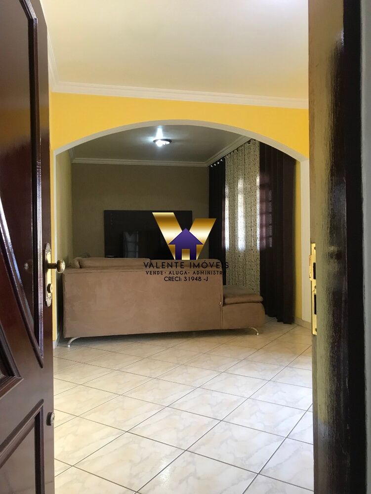 Casa, 3 quartos, 202 m² - Foto 1