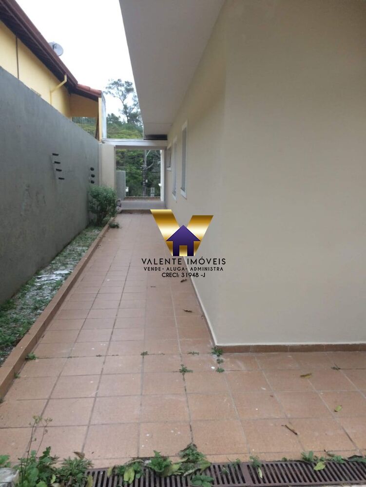 Casa à venda e aluguel com 3 quartos - Foto 2