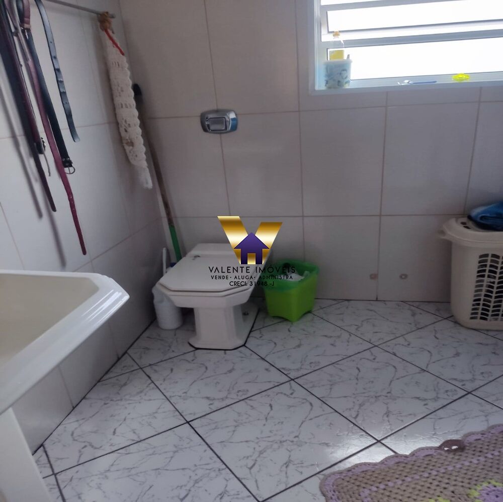 Casa à venda com 3 quartos, 300m² - Foto 12