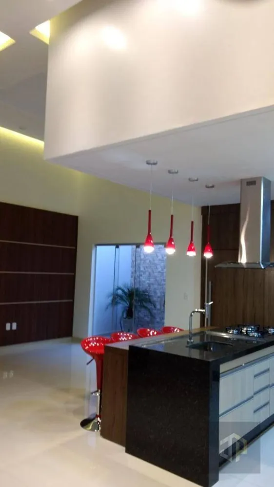 Casa, 3 quartos, 168 m² - Foto 3