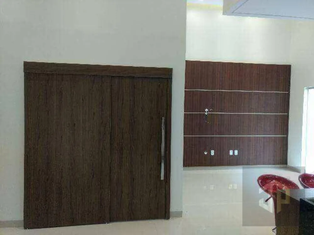 Casa, 3 quartos, 168 m² - Foto 2