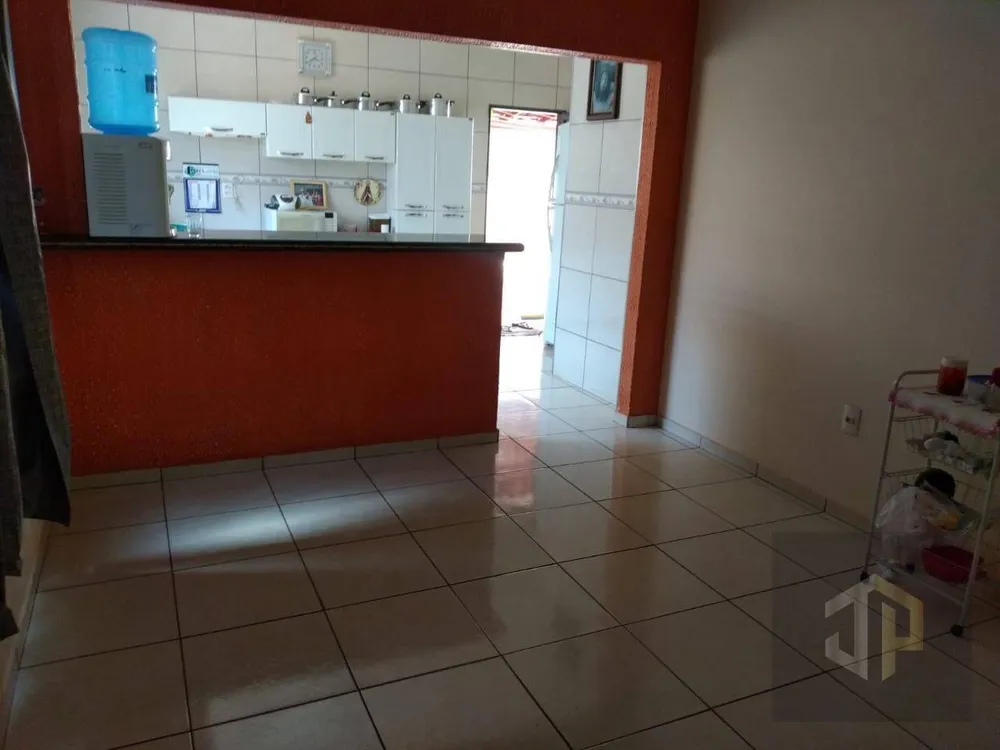 Casa, 3 quartos, 185 m² - Foto 2