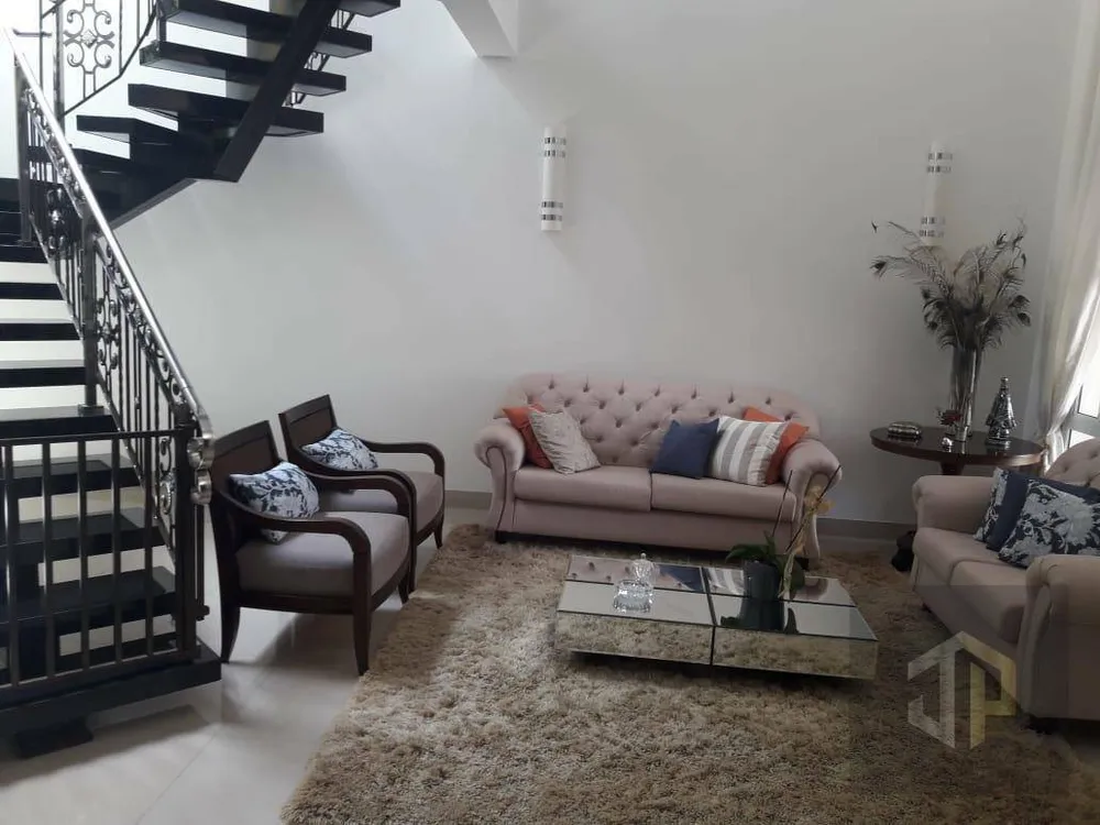 Sobrado, 3 quartos, 500 m² - Foto 1