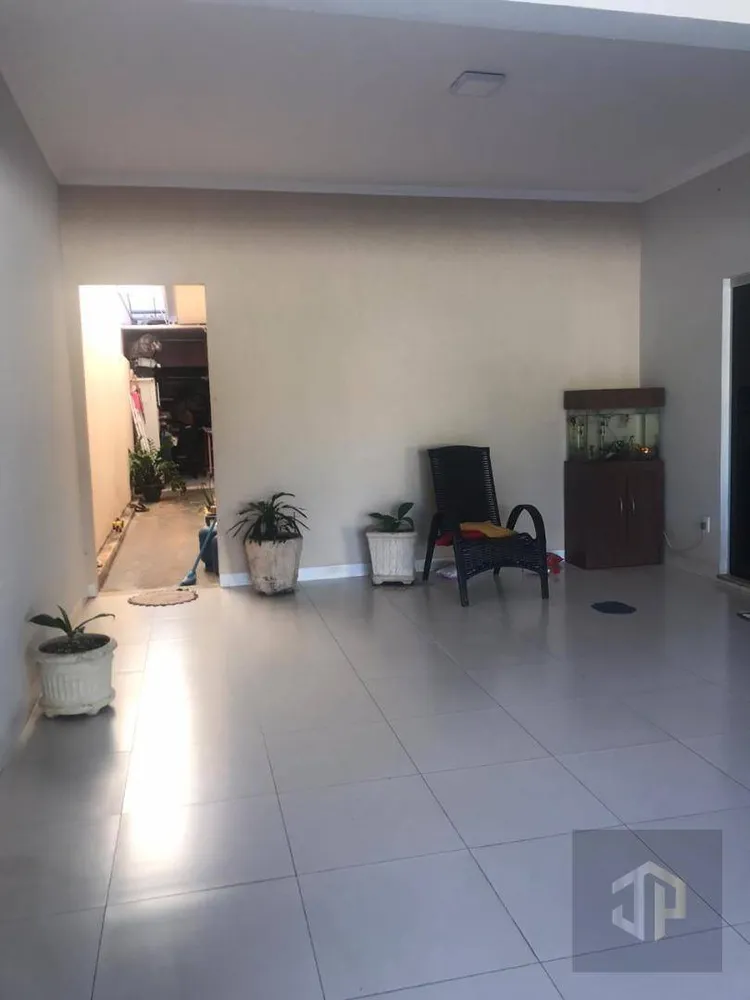 Casa, 3 quartos, 198 m² - Foto 2