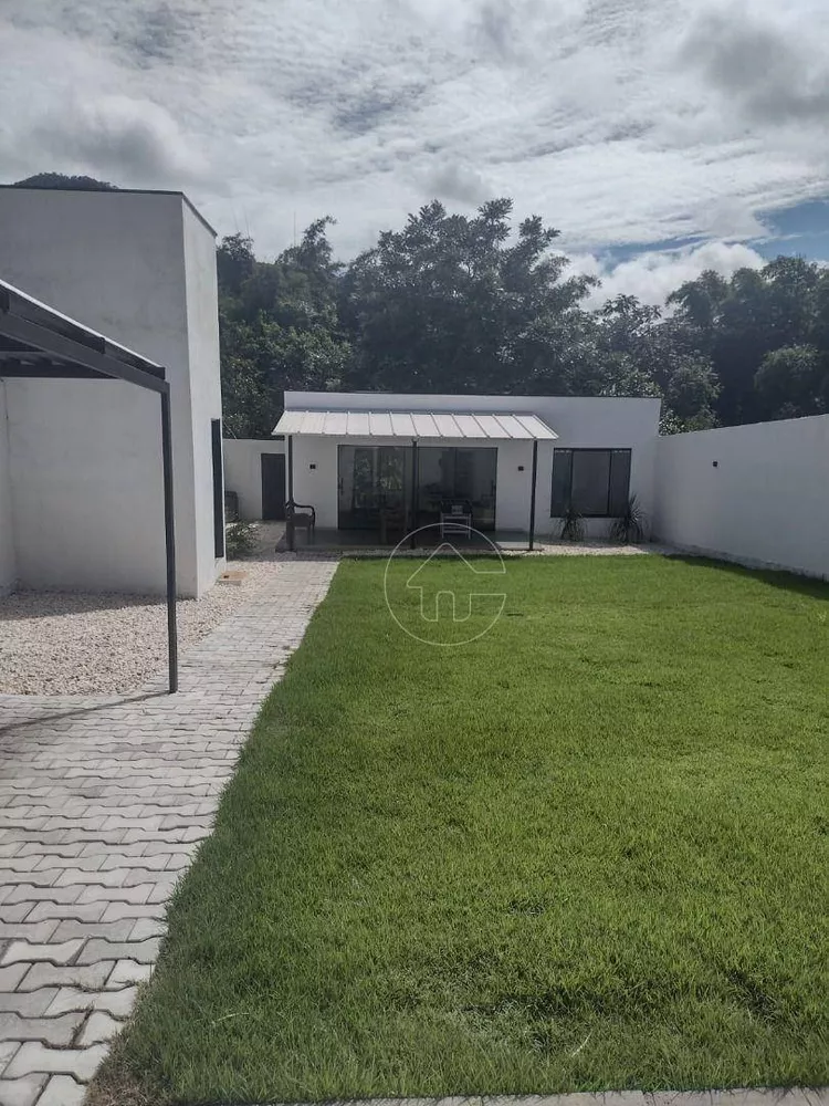 Casa à venda com 1 quarto, 70m² - Foto 1