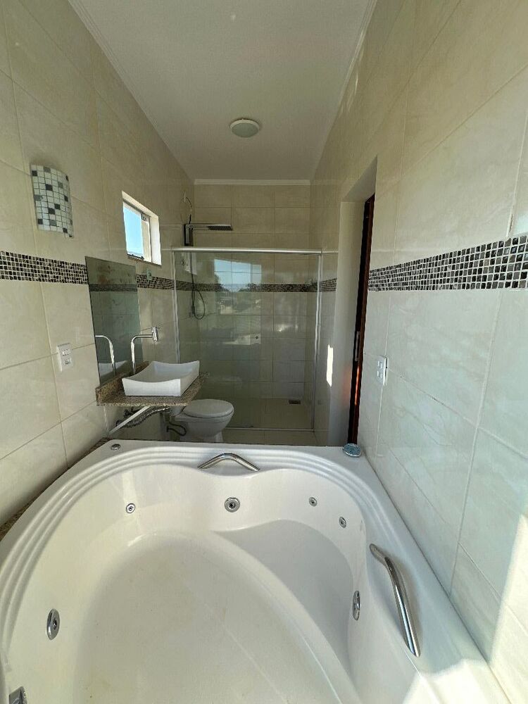Casa à venda com 3 quartos, 200m² - Foto 3