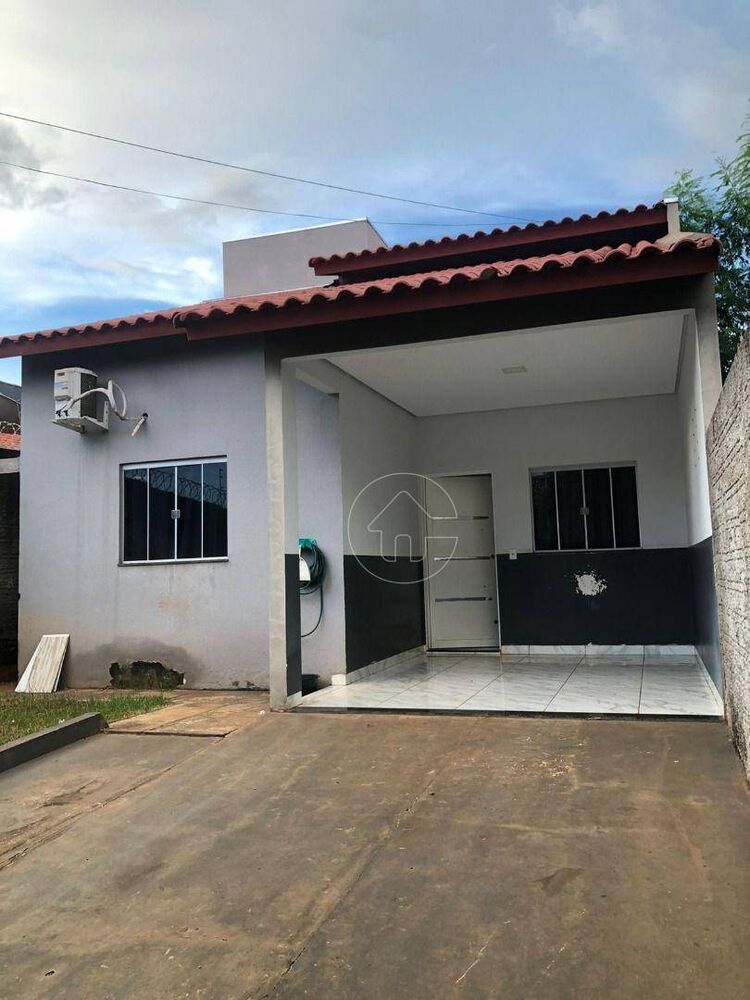 Casa à venda com 2 quartos, 70m² - Foto 1