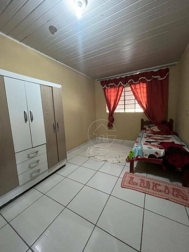 Casa à venda com 3 quartos, 120m² - Foto 1