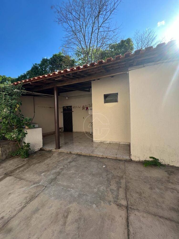 Casa à venda com 3 quartos, 120m² - Foto 3