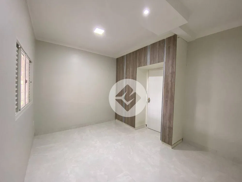 Casa, 3 quartos, 228 m² - Foto 4