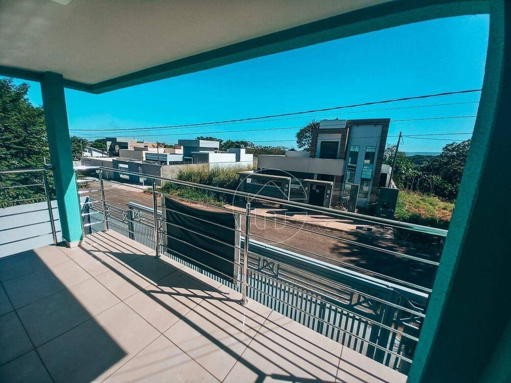 Casa à venda com 2 quartos, 136m² - Foto 1