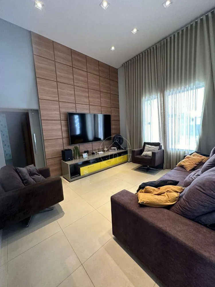 Casa, 3 quartos, 177 m² - Foto 1