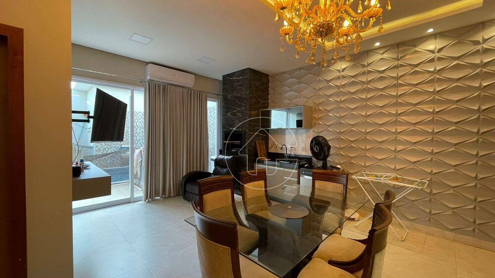 Casa à venda com 3 quartos, 204m² - Foto 1