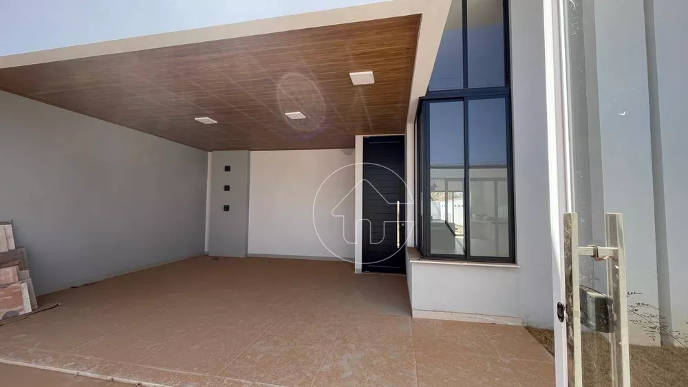 Casa à venda com 2 quartos, 210m² - Foto 2